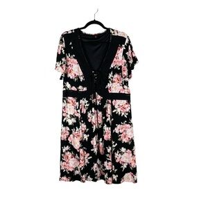 Torrid Black Floral Lace-Up V-Neck Short Sleeve Dress Women’s Size 2 (2X)